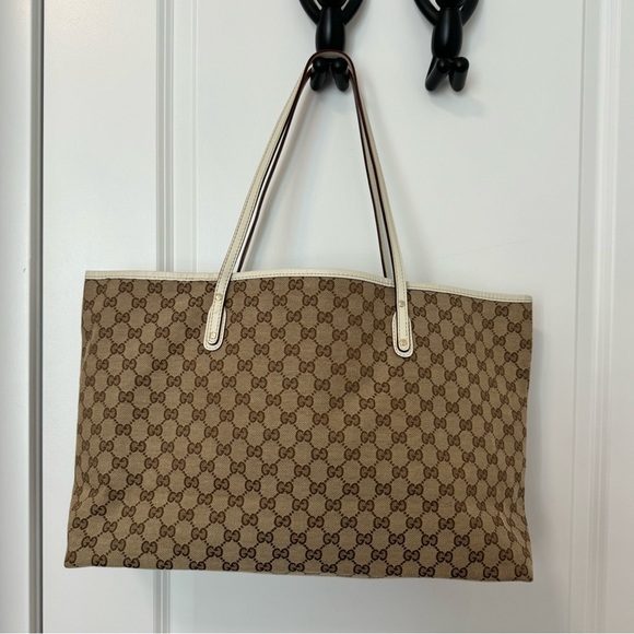 Gucci Classic Monogram Canvas Tote Bag with Oliver Dog (Limited Edition) - Picture 10 of 10